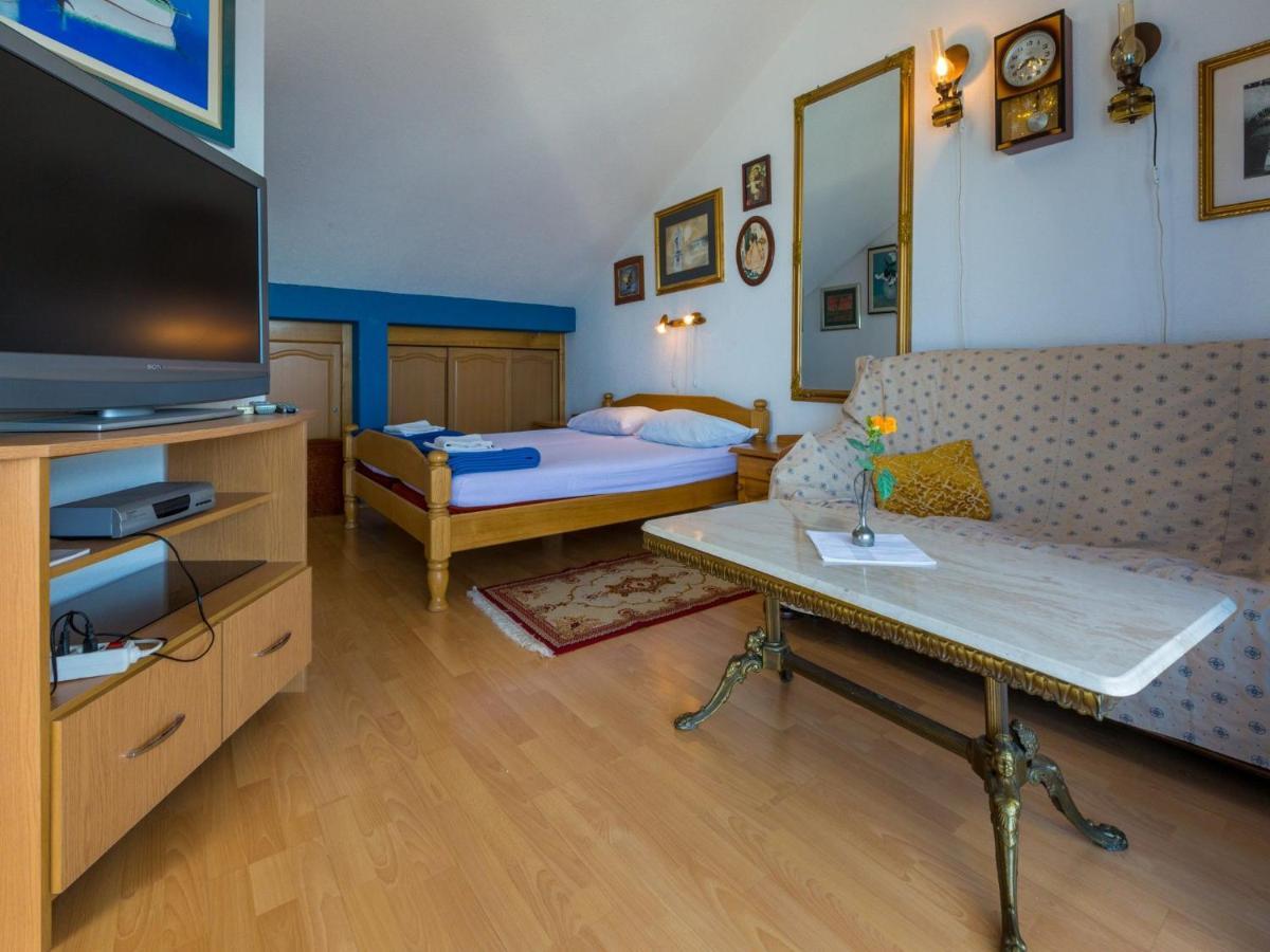 Apartments Dubravka Crikvenica Bagian luar foto
